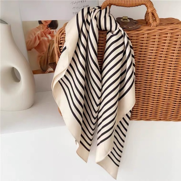 🧣🤍modern art geometric silky scarf - Picture 2 of 8